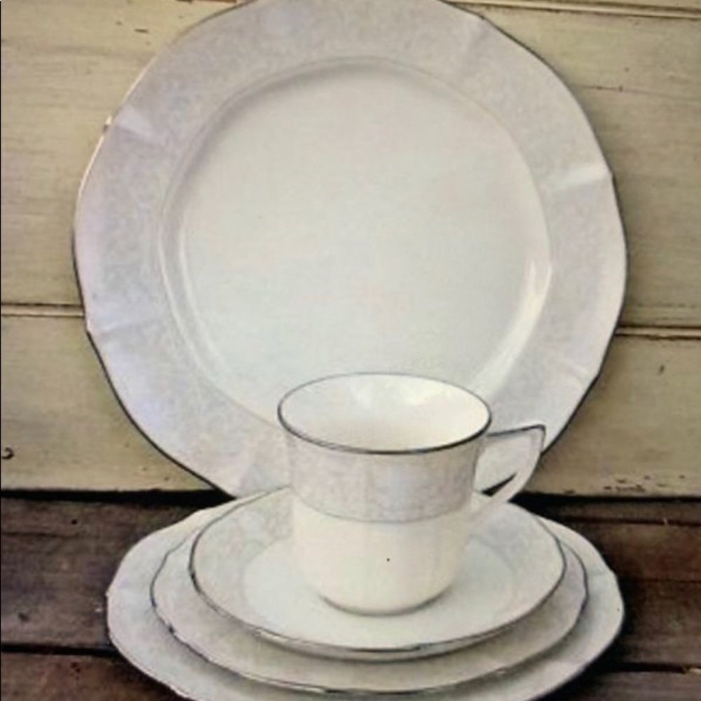 Noritake 5 piece place setting